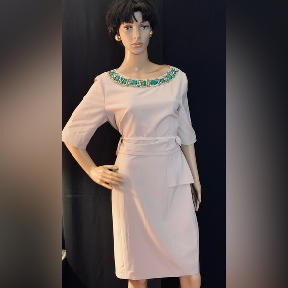 Classy beaded beige {Royal Collection} Eliza J dress - Picture 1 of 16